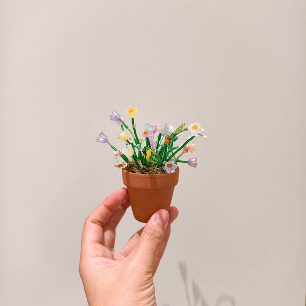 Finished mini beaded flower pot